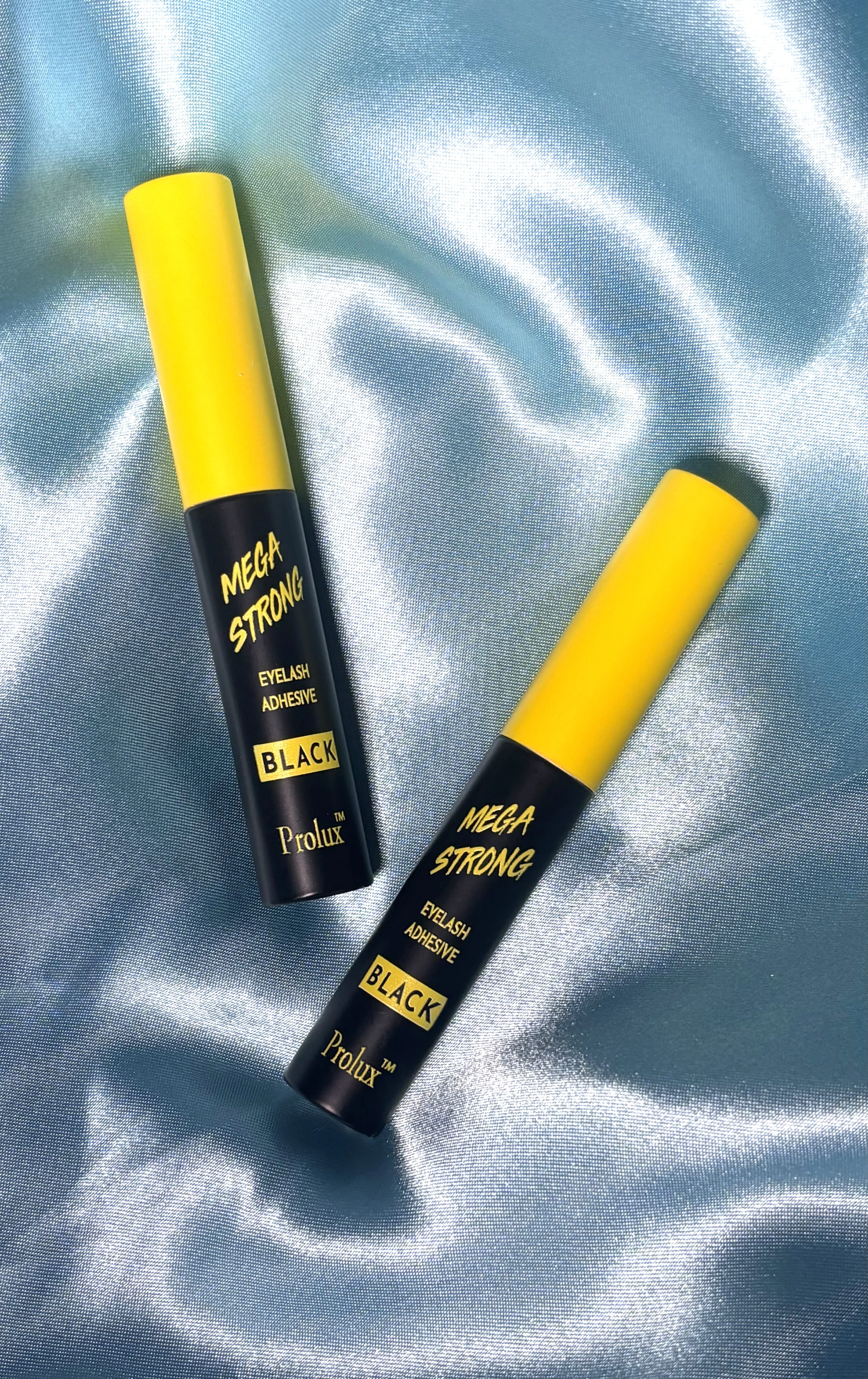 Mega Strong: Eyelash Adhesive - Image 4